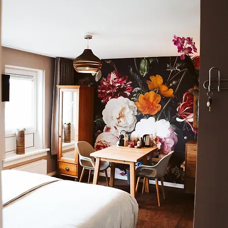 Couette-café La Vida 3*